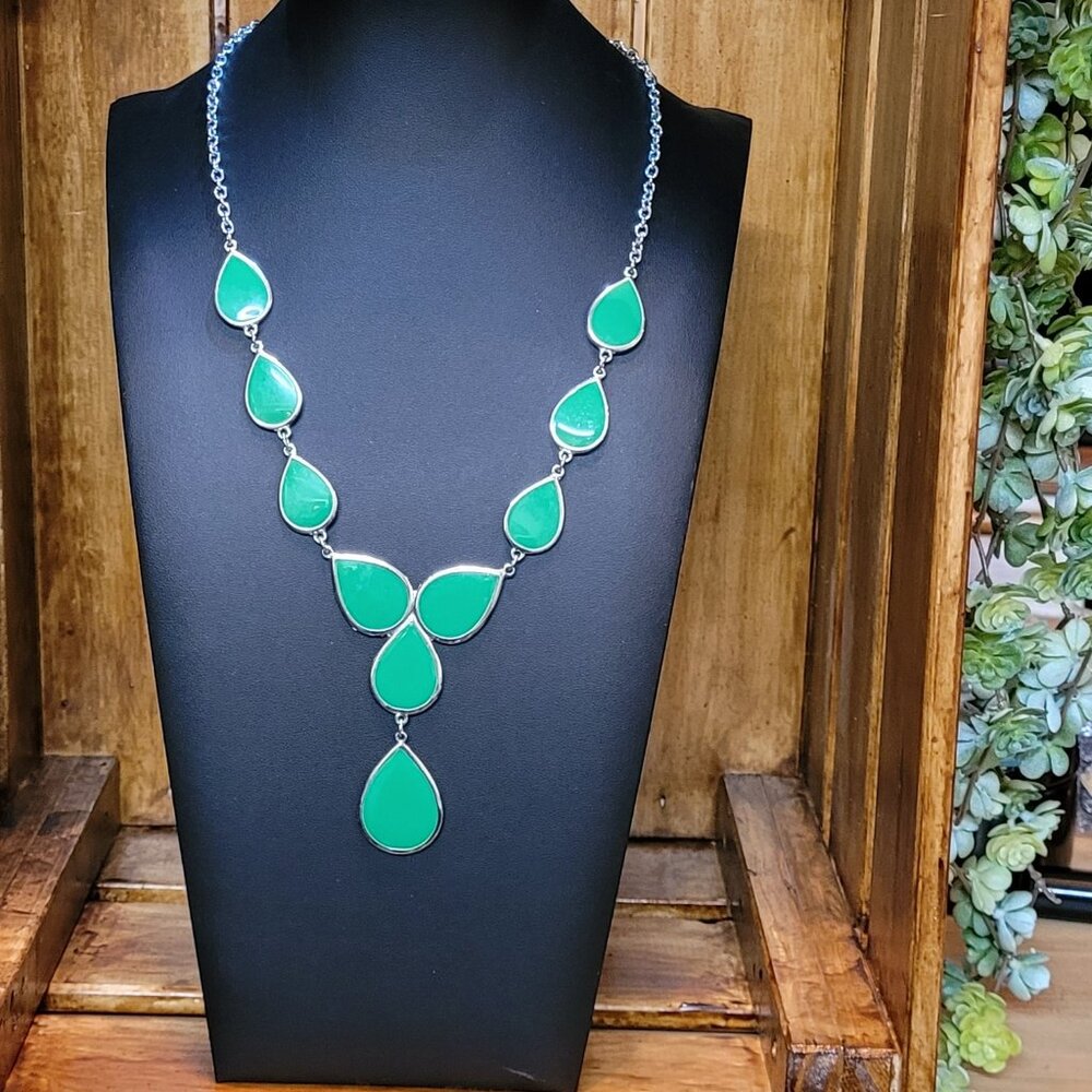 Charming Charlies Two Sided Green and Blue Necklace